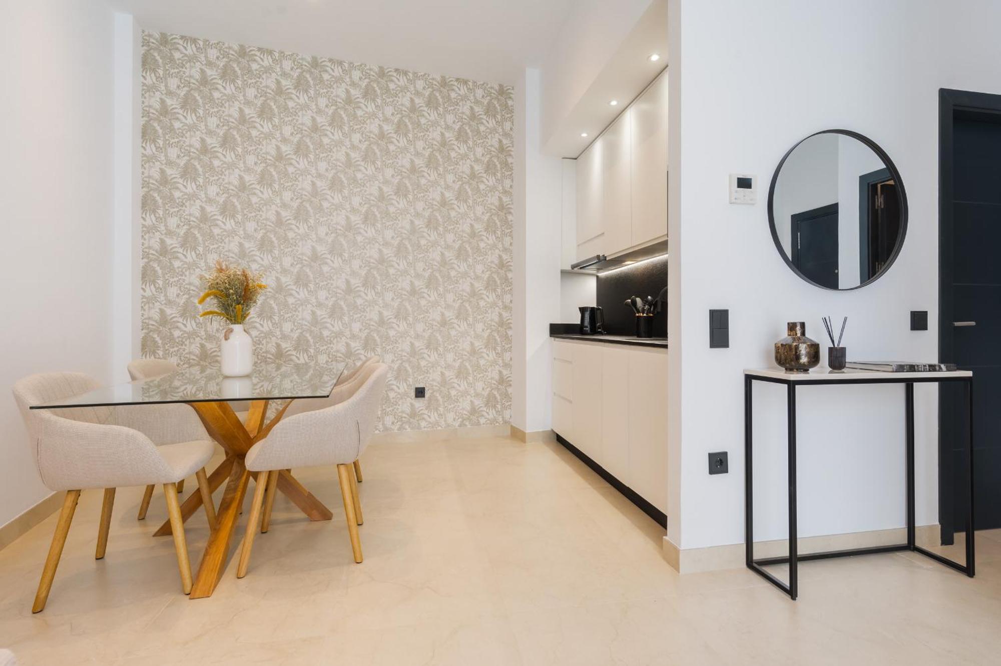 New Design Apartment - Private Patio - Gallos 2 Séville Extérieur photo